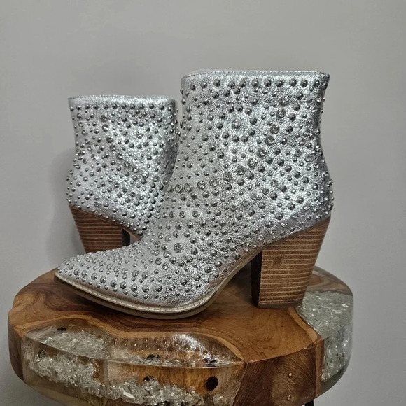 New Corkys Line Dance Silver Metallic Studded Crystal Western Ankle Boots - Picture 2 of 9